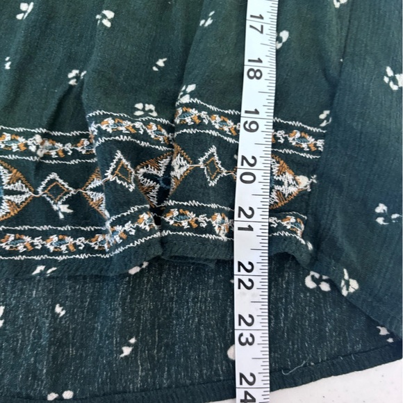 Knox Rose Green and Gray Embroidered Tops - Picture 8 of 15